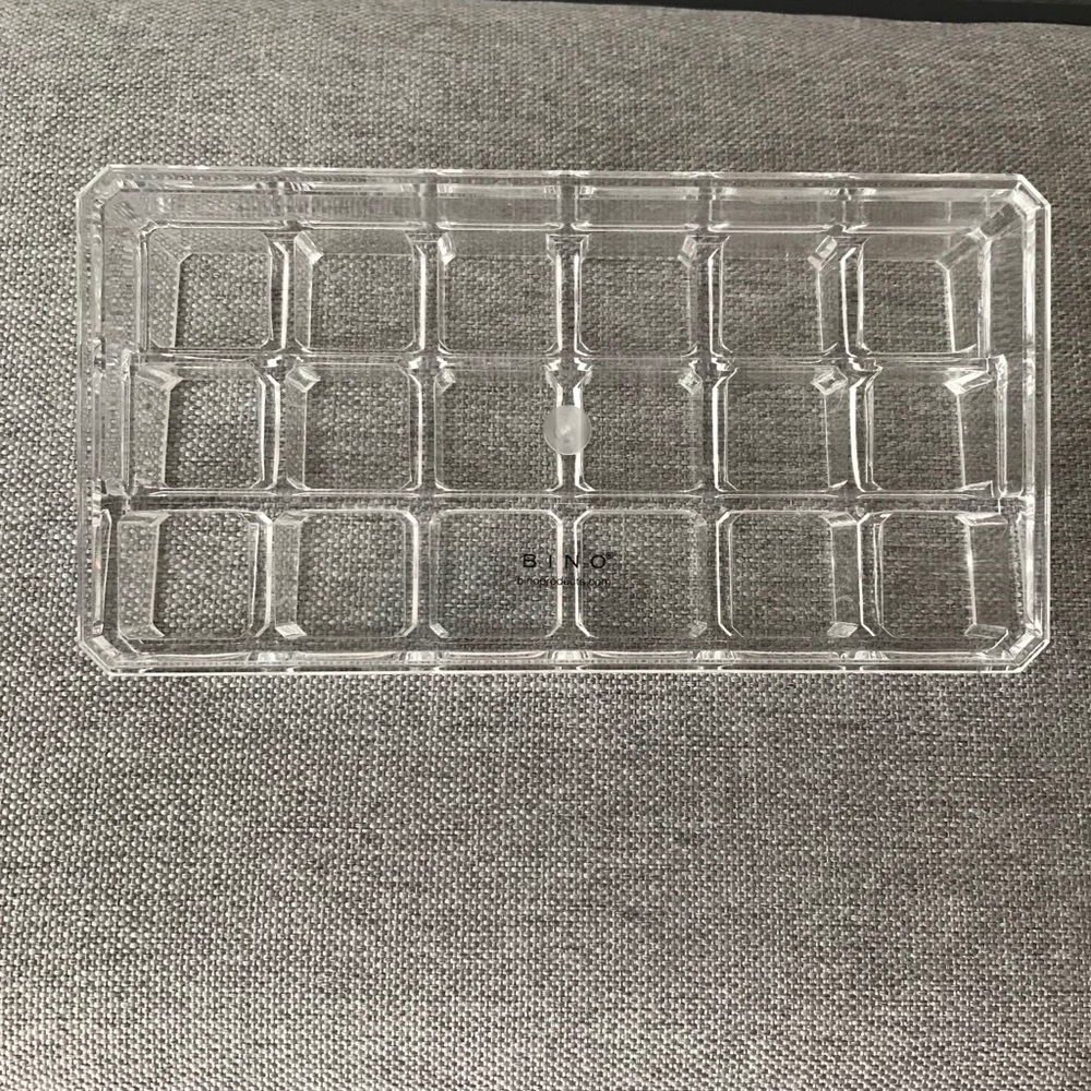Lipstick Organizer - Picture 3 of 3